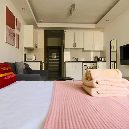 Apartment Phaedrus Living: Seaside Luxury Flat Athina 115 Paphos